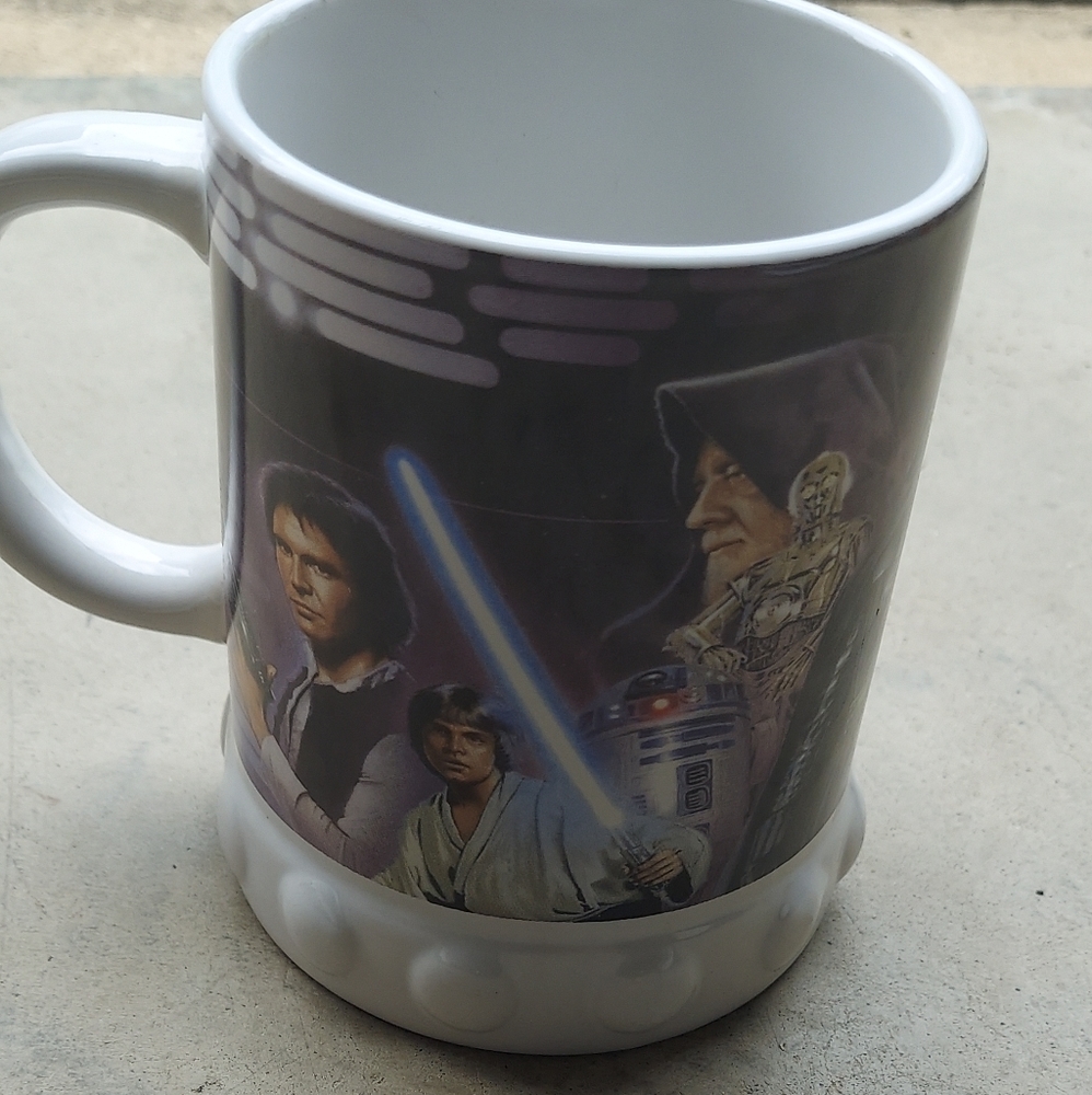 Star WARS LICENSED 32 OZ CERAMIC COFFEE MUG CUP Great graphics